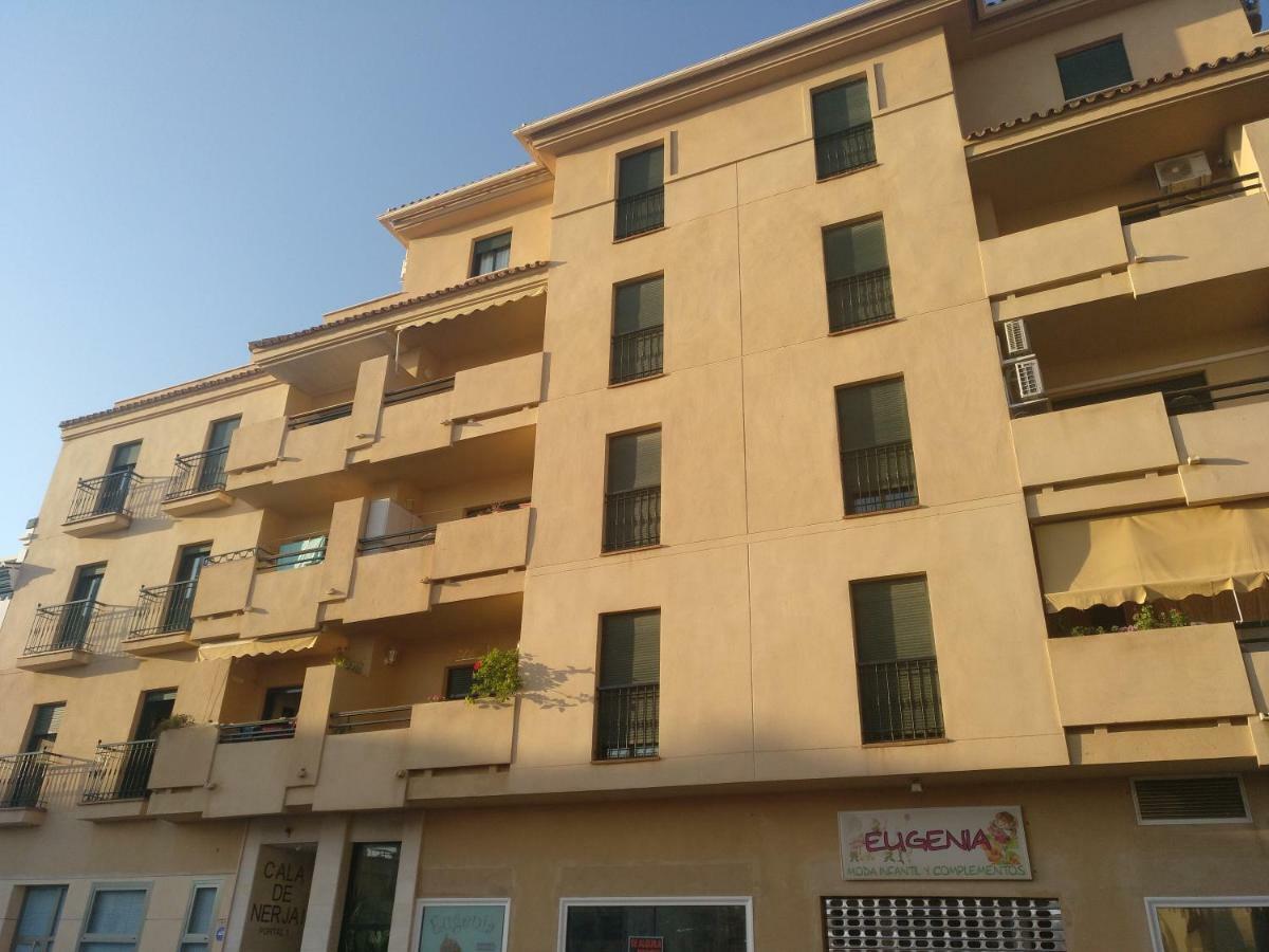Apartamento Cala De Nerja-Lovely Exteriör bild