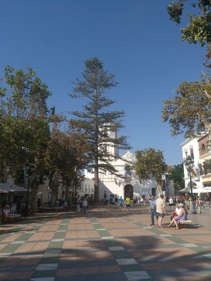 Apartamento Cala De Nerja-Lovely Exteriör bild